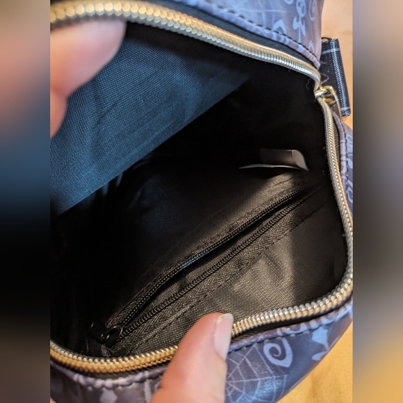 Disney Nightmare Before Christmas Crossbody Shoulder Mini crossbody - Picture 4 of 16